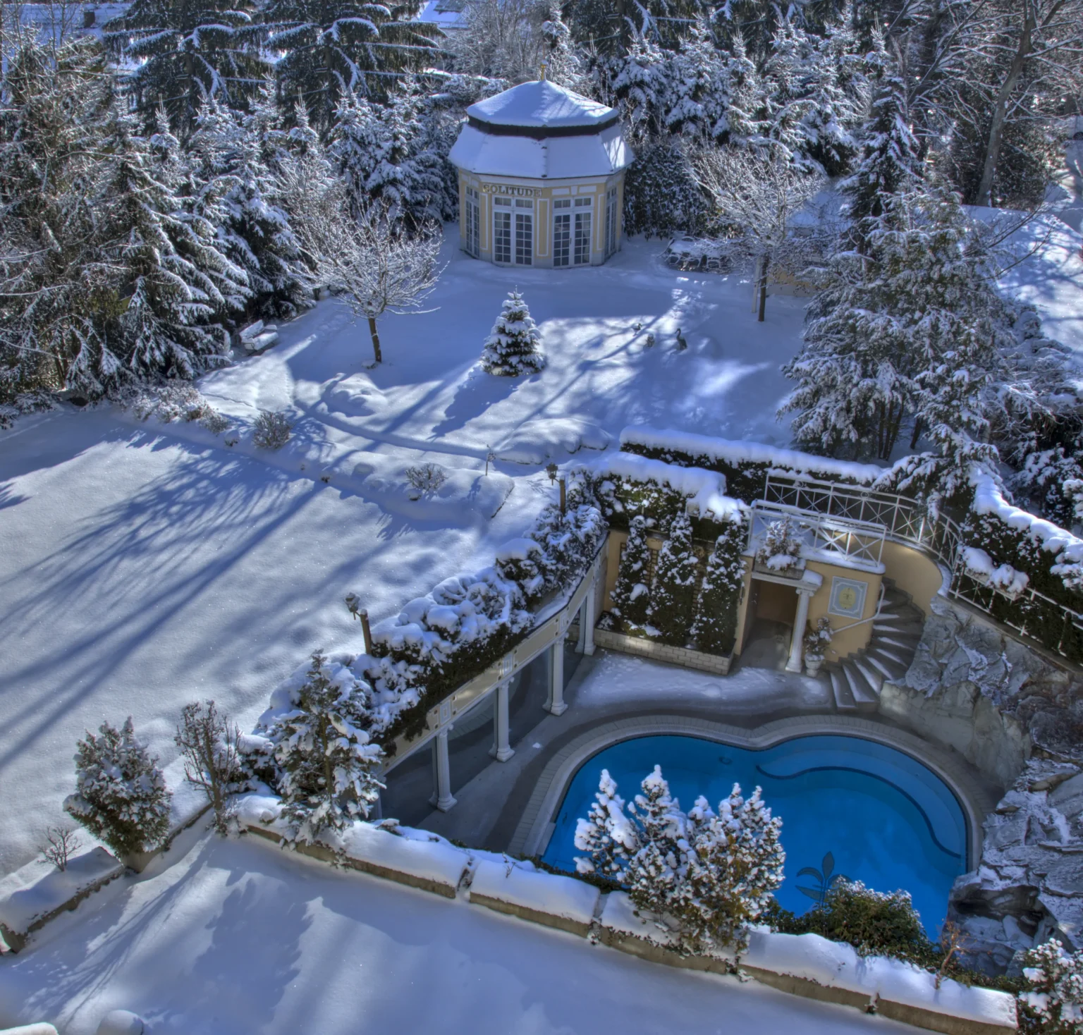 Aussenpool Winter